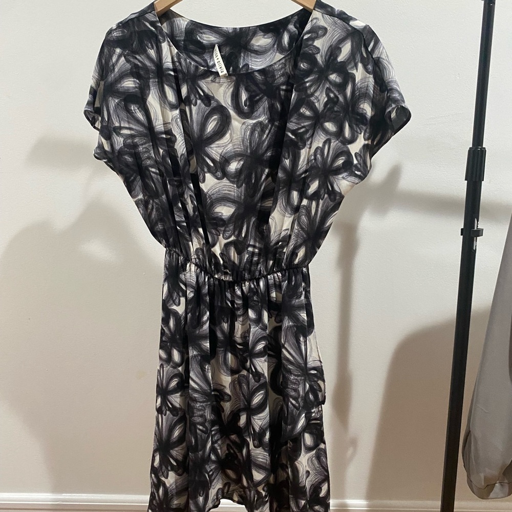 NWOT Alice + Olivia Black and White Patterned Dress Size small